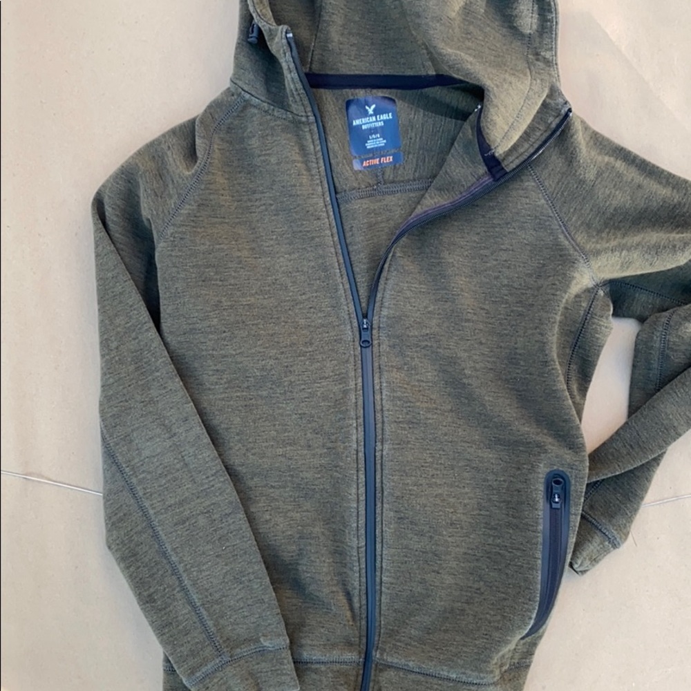 Men’s AE zip sweatshirt